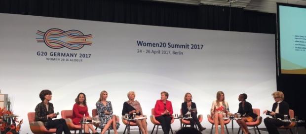La cancelliera Merkel ha invitato Ivanka Trump al W20. La cancelliera Merkel ha invitato Ivanka Trump al W20.