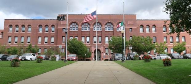 Somerville High School é uma escola americana de ensino médio Somerville High School é uma escola americana de ensino médio
