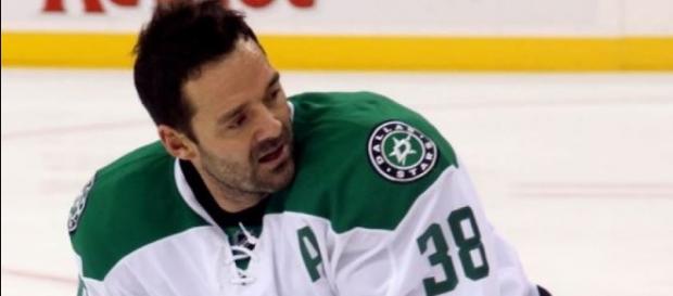 Vernon Fiddler, Wikimedia Commons https://commons.wikimedia.org/wiki/File:Vernon_Fiddler_-_Dallas_Stars.jpg Vernon Fiddler, Wikimedia Commons https://commons.wikimedia.org/wiki/File:Vernon_Fiddler_-_Dallas_Stars.jpg