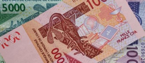 Le franc CFA est-il bon pour les pays africains ? - RFI - rfi.fr