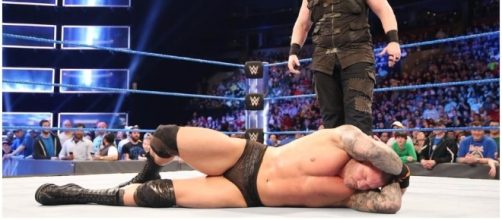 Erick Rowan will take on Randy Orton on Tuesday's show. [Image via Blasting News image library/inquisitr.com]