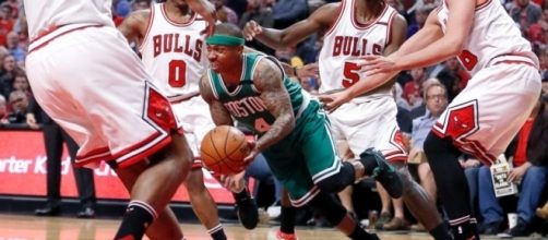 Thomas scores 33, Celtics beat Bulls 104-95 to tie series - ABC News - go.com