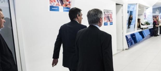 Fillon part après son échec et redevient un militant de coeur. Fillon part après son échec et redevient un militant de coeur.