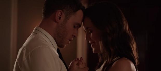 Fitz (Iain De Caestecker) and Simmons (Elizabeth Henstridge) in 'Agents of SHIELD'/Photo via screenshot, 'Agents of SHIELD'/ABC Fitz (Iain De Caestecker) and Simmons (Elizabeth Henstridge) in 'Agents of SHIELD'/Photo via screenshot, 'Agents of SHIELD'/ABC