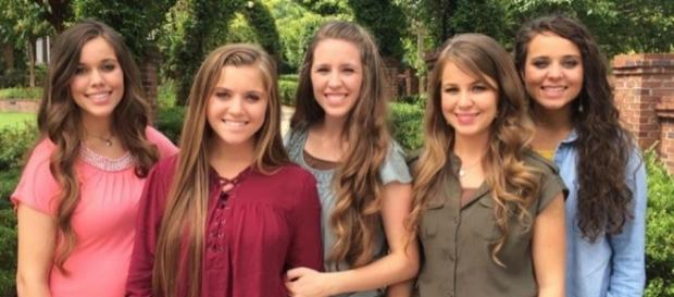 Source: Youtube TLC Who's pregnant on "Counting On" season 3? Source: Youtube TLC Who's pregnant on "Counting On" season 3?