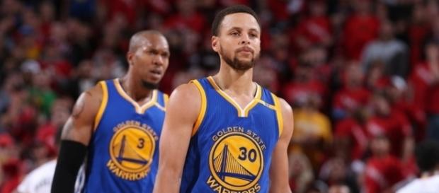 Stephen Curry anotó 37 puntos frente a los Blazers. Fuente: NBA.com Stephen Curry anotó 37 puntos frente a los Blazers. Fuente: NBA.com