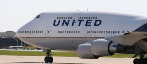 United Airlines Makes Emergency Landing After Engine Reportedly ... - inquisitr.com