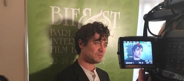 Bif&st 2017, fischi e contestazioni per Riccardo Scamarcio Bif&st 2017, fischi e contestazioni per Riccardo Scamarcio