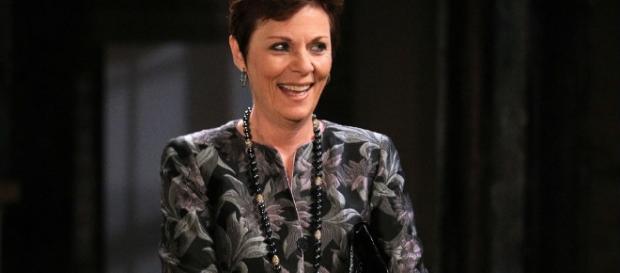 Jane Elliot as Tracy Quartermaine via BN library Jane Elliot as Tracy Quartermaine via BN library