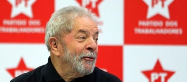 Lula alfinetou os políticos do PSDB Lula alfinetou os políticos do PSDB
