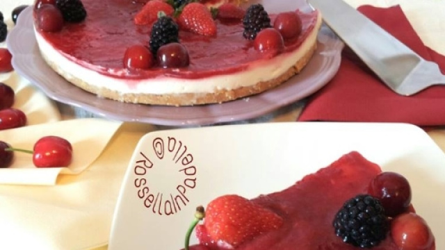Cheesecake al mascarpone e marmellata di fragole e ciliegie l ... - pinterest.com