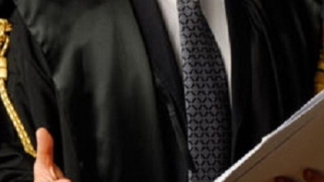 Concorsi per avvocati e laureati in giurisprudenza - entercv.com