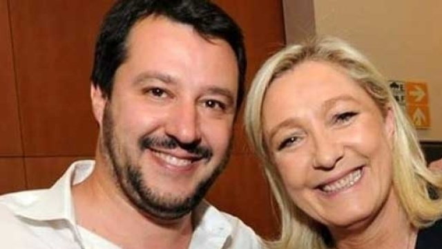 Matteo Salvini in compagnia di Marine Le Pen