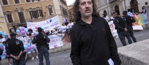 Arrestato Davide Vannoni, continuava a praticare il metodo Stamina Arrestato Davide Vannoni, continuava a praticare il metodo Stamina