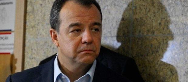 Avião com Sérgio Cabral retorna com urgência para o Rio após problemas técnicos Avião com Sérgio Cabral retorna com urgência para o Rio após problemas técnicos