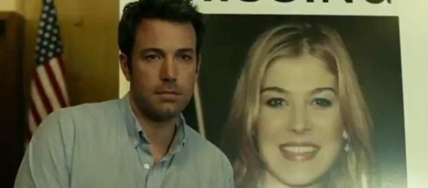 Ben Affleck à la recherche de sa femme (Rosamund Park) Ben Affleck à la recherche de sa femme (Rosamund Park)
