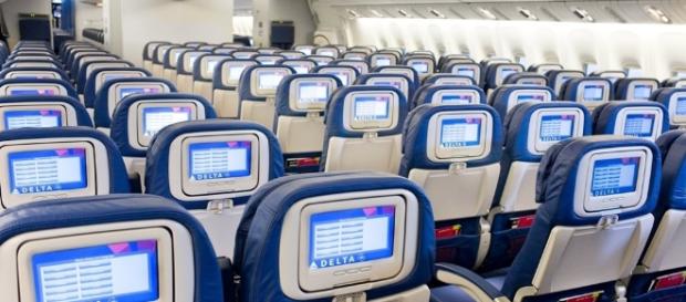 Delta will pay you up to $10,000 to give up your seat - Honolulu ... - kitv.com Delta will pay you up to $10,000 to give up your seat - Honolulu ... - kitv.com
