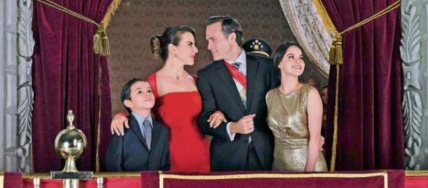 Escena de la telenovela "Ingobernable". Es la recreación de la ceremonia del Grito de Independencia de México. Escena de la telenovela "Ingobernable". Es la recreación de la ceremonia del Grito de Independencia de México.