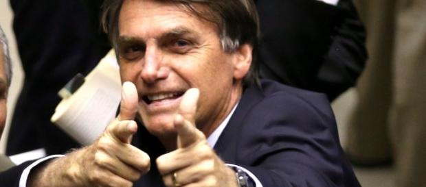 Jair Bolsonaro Critica o PL da Migração Jair Bolsonaro Critica o PL da Migração