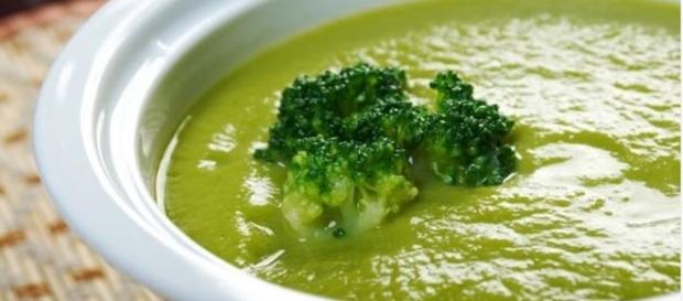 Saiba como fazer uma deliciosa e saudável sopa de brócolis Saiba como fazer uma deliciosa e saudável sopa de brócolis