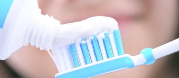 Utilidades da pasta de dentes: usos diferentes para o dia-a-dia Utilidades da pasta de dentes: usos diferentes para o dia-a-dia