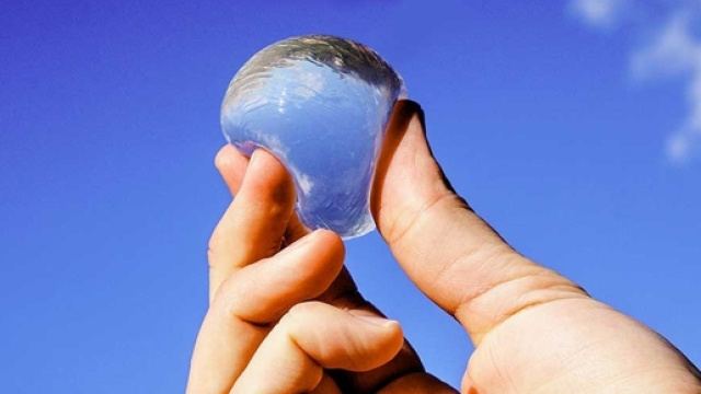 Ooho balls, ora l'acqua si può mangiare | LifeGate - lifegate.it