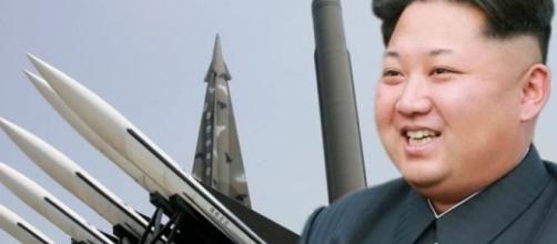 Corea del Nord lancia uovo missile - MetoeWeb
