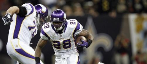 Adrian Peterson signs 2 year deal with the New Orleans Saints, Tuesday April 25,2017