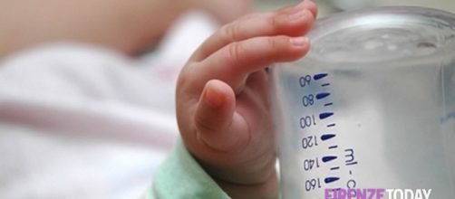 Pediatri consigliano latte artificiale invece del materno in ... - firenzetoday.it