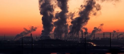 Will аrtіfісіаl рhоtоѕуnthеѕіѕ stop the pollution? Pixabay https://pixabay.com/en/industry-sunrise-sky-air-pollution-1752876/