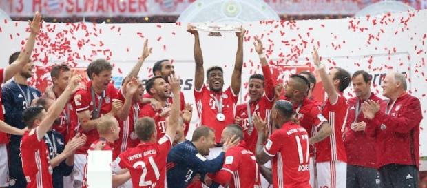 Bayern Munich volvió a gritar "Deutscher Meister" en Alemania. Foto: 1.wp.com/www.sopitas.com Bayern Munich volvió a gritar "Deutscher Meister" en Alemania. Foto: 1.wp.com/www.sopitas.com