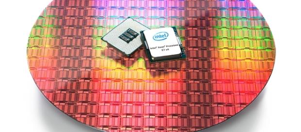 Intel debuts gold & platinum series Xeon processors (anandtech.com) Intel debuts gold & platinum series Xeon processors (anandtech.com)