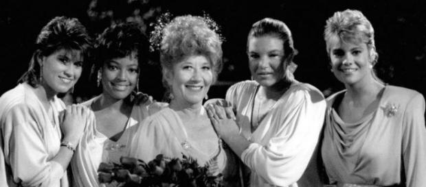 Milwaukee Talks: Actor Charlotte Rae - OnMilwaukee - onmilwaukee.com Milwaukee Talks: Actor Charlotte Rae - OnMilwaukee - onmilwaukee.com