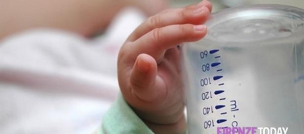 Pediatri consigliano latte artificiale invece del materno in ... - firenzetoday.it Pediatri consigliano latte artificiale invece del materno in ... - firenzetoday.it