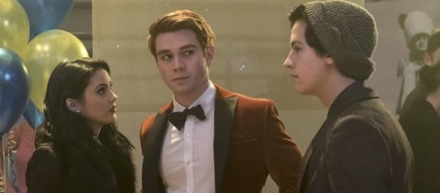 Riverdale' 1.11 'To Riverdale And Back Again' Trailer - heroichollywood.com Riverdale' 1.11 'To Riverdale And Back Again' Trailer - heroichollywood.com