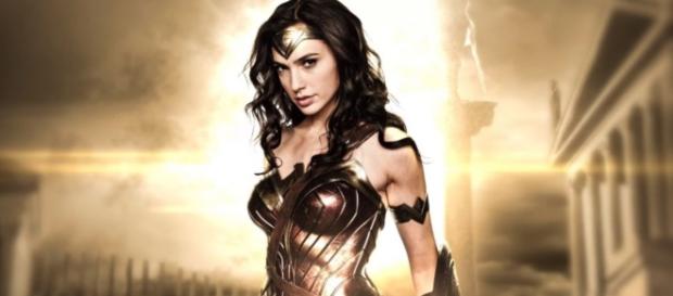 That's a wrap! Gal Gadot's 'Wonder Woman' movie heads to post ... - batman-news.com That's a wrap! Gal Gadot's 'Wonder Woman' movie heads to post ... - batman-news.com