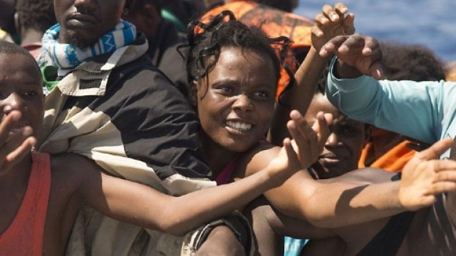 Immigrazione, la procura di Catania indaga sulle Ong: caccia agli ... - liberoquotidiano.it