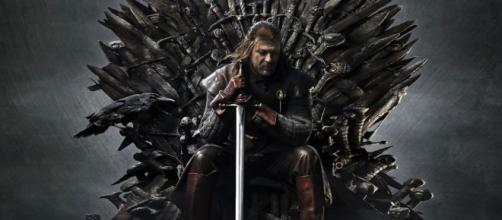 Eddard Stark sobre el trono de hierro
