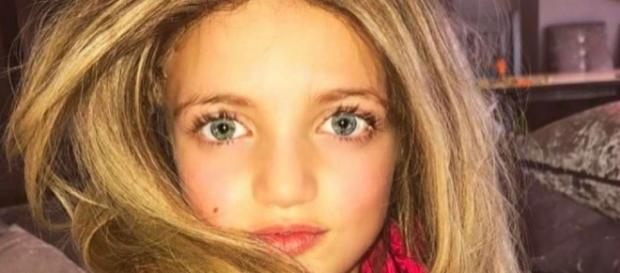 A menina se chama Princess e tem nove anos A menina se chama Princess e tem nove anos