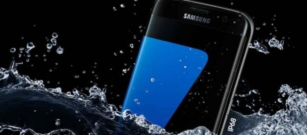 Apple iPhone 8, Samsung Galaxy S8 may come with IP68 certification ... - digit.in Apple iPhone 8, Samsung Galaxy S8 may come with IP68 certification ... - digit.in