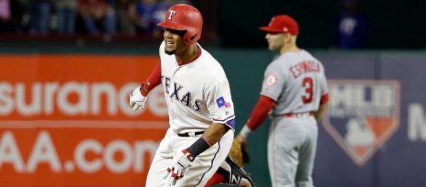 Carlos Gómez se fue de 4-4 en el partido además de tener dos anotadas. MLB.com. Carlos Gómez se fue de 4-4 en el partido además de tener dos anotadas. MLB.com.