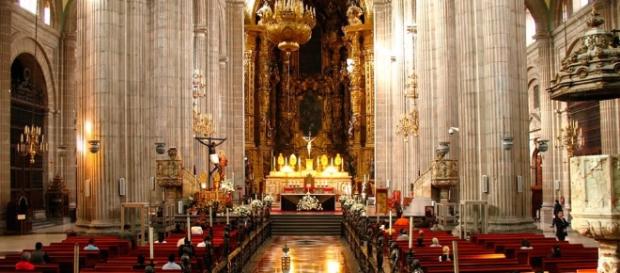 Interior de catedral metropolitana de la Ciudad de México Interior de catedral metropolitana de la Ciudad de México