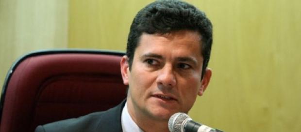 Juíz determina apreensão de bens do ex-presidente Lula Juíz determina apreensão de bens do ex-presidente Lula