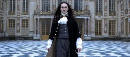 Critiques Séries : Versailles. Saison 1. Pilote & Episode 2 ... - cadebordedepotins.com