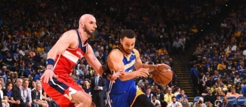 Curry shines against Wizards, Warriors win 11th straight - yahoo.com