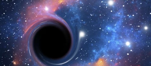 Un buco nero nel suo campo gravitazionale