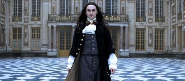 Critiques Séries : Versailles. Saison 1. Pilote & Episode 2 ... - cadebordedepotins.com Critiques Séries : Versailles. Saison 1. Pilote & Episode 2 ... - cadebordedepotins.com
