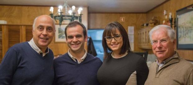 Desemprego faz com que pessoas com mais de 40 anos busquem os bancos da escola Desemprego faz com que pessoas com mais de 40 anos busquem os bancos da escola