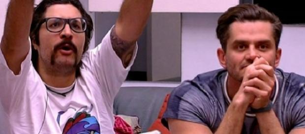 Enquete aponta quem entre Marcos e Ilmar, deve deixar o BBB 17 (Foto: Reprodução/TV Globo) Enquete aponta quem entre Marcos e Ilmar, deve deixar o BBB 17 (Foto: Reprodução/TV Globo)