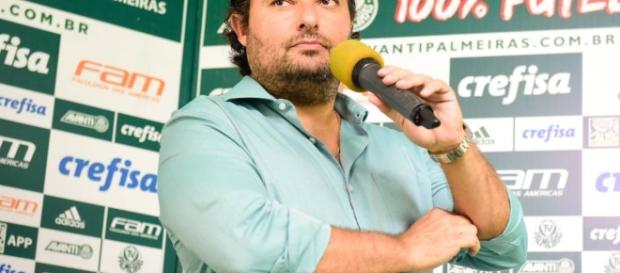 Executivo de futebol tenta trazer mais um zagueiro Executivo de futebol tenta trazer mais um zagueiro